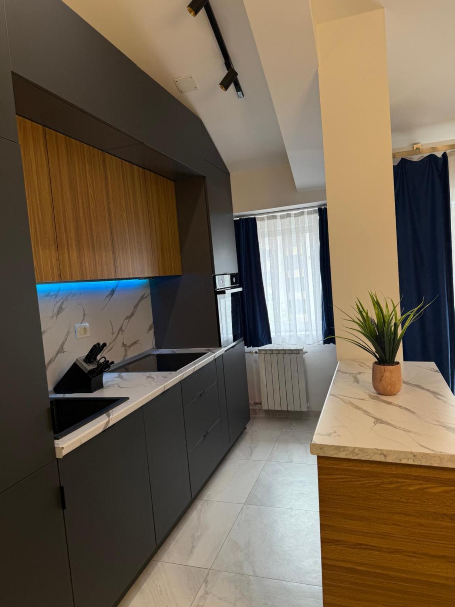 Luxury In Center,old Pazar *